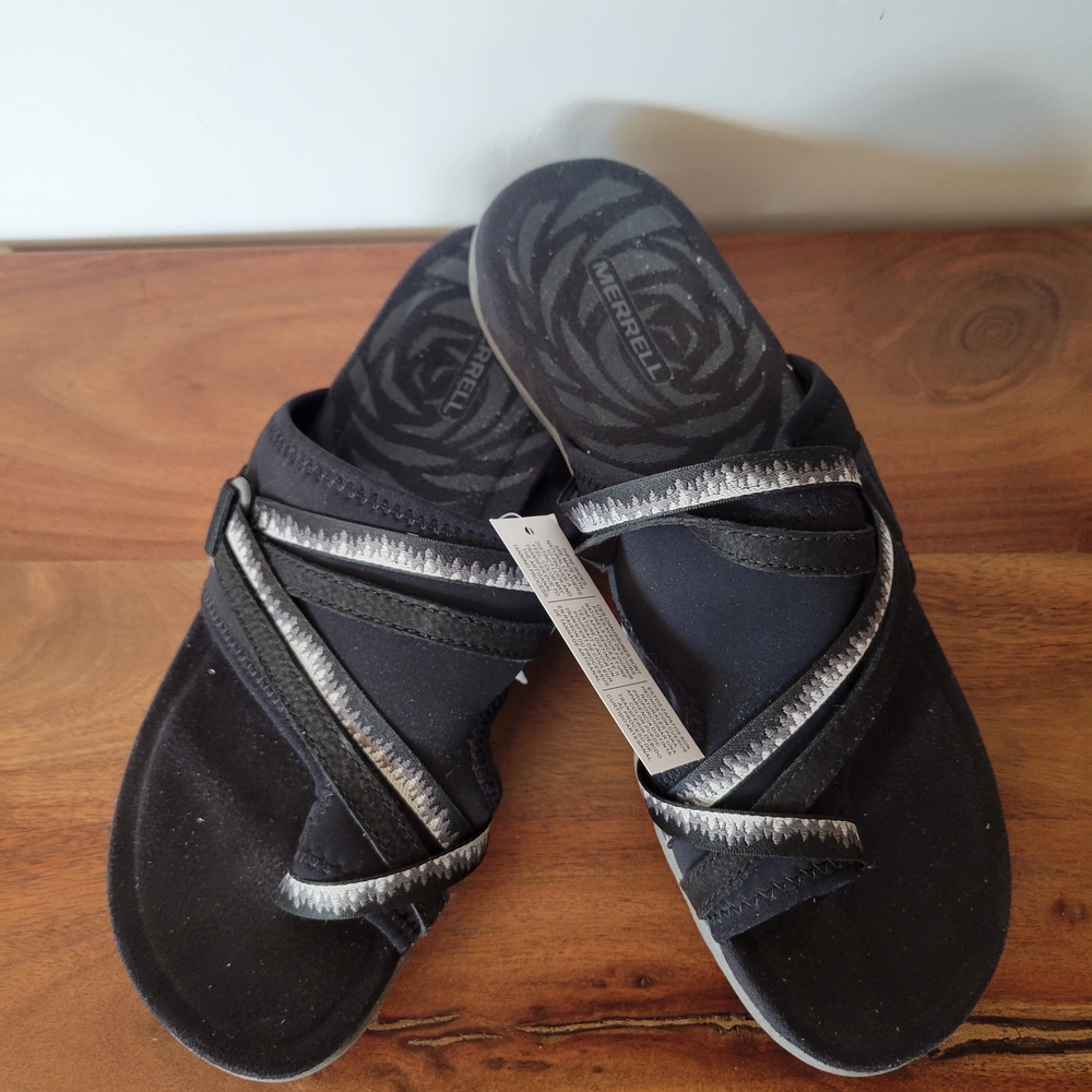 Merrell Women's Black and Gray Sandals